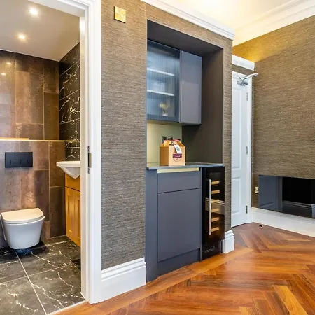 34 Coney Street - The Milliners Daire York